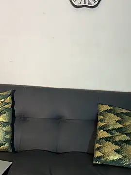 itselladoll's cam snapshot