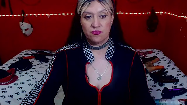 MATURE_Randy's cam snapshot