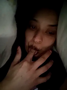 miss_carmila1's cam snapshot