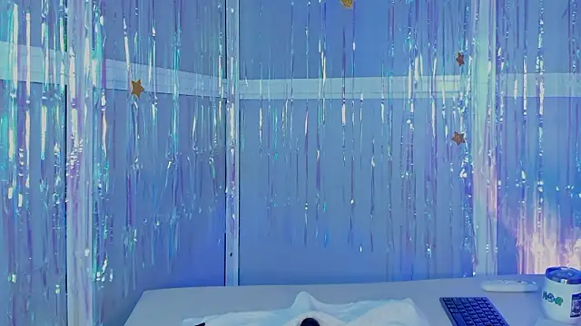 Ramona_Flower's cam snapshot