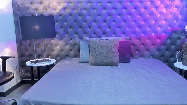 NatQueen's cam snapshot