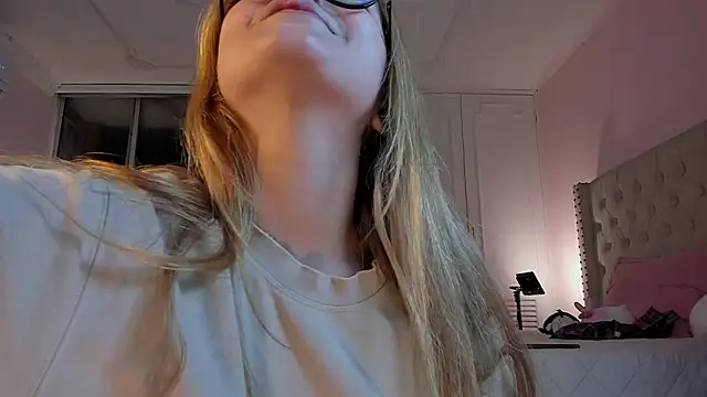 SweetJennaa's cam snapshot