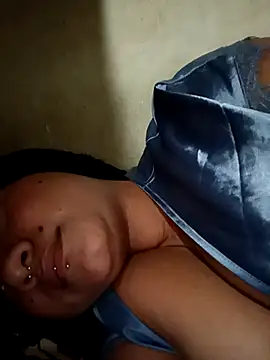 tina_tinitaa's cam snapshot