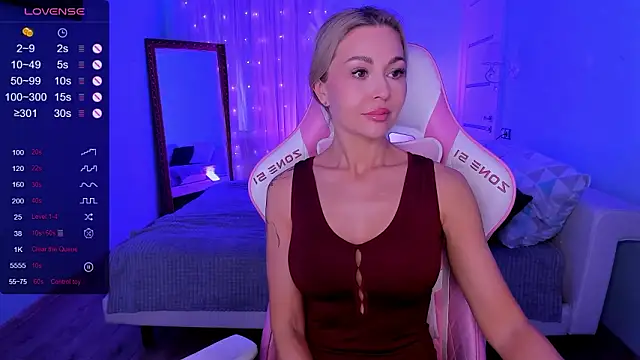 AdeleRoberts's cam snapshot