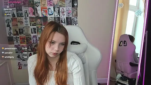 EmberVexen's cam snapshot