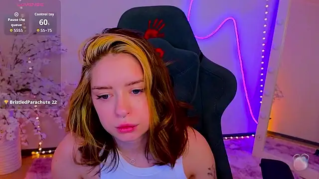 _Amelia_Shine_'s cam snapshot