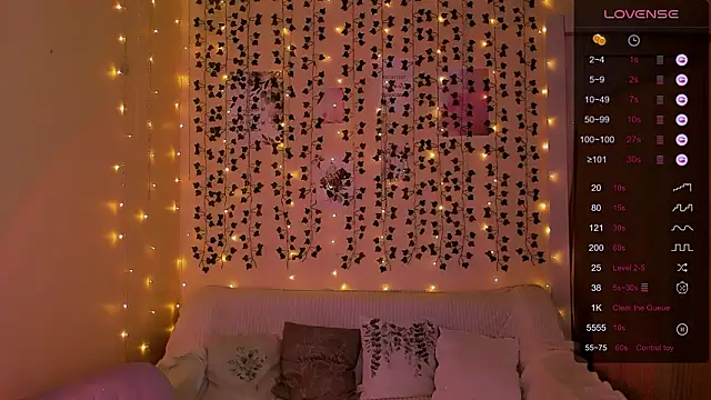 AnyaTaylor_'s cam snapshot