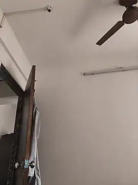 vinay_smalldick live sex cam