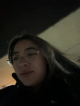 vaneelee's cam snapshot