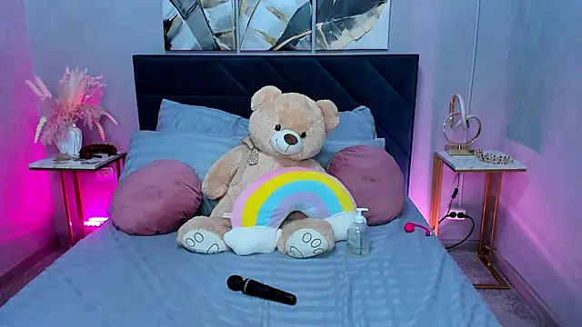 Curvy_Dynamite_'s cam snapshot