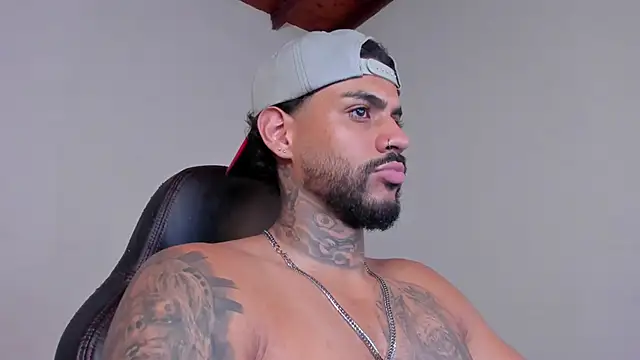 LuigiVitale_1 live sex cam