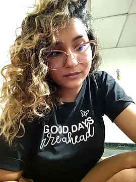 BrendaGirs's cam snapshot