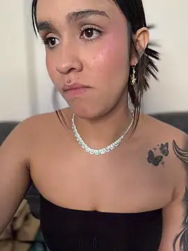 Isabella-Teen's cam snapshot