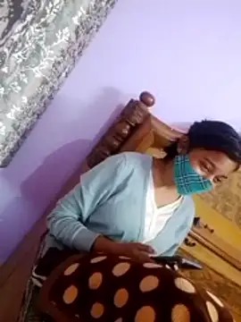 Student12th's cam snapshot