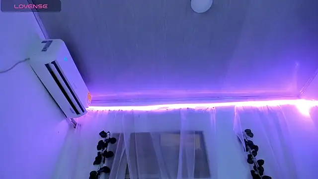 catalina_and_roger live sex cam