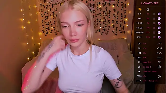 AnyaTaylor_'s cam snapshot