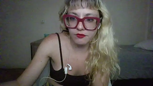 BlondieTami's cam snapshot