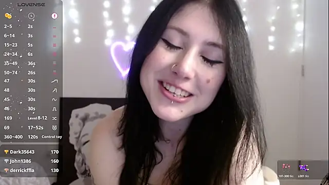 PlayfulApril's cam snapshot