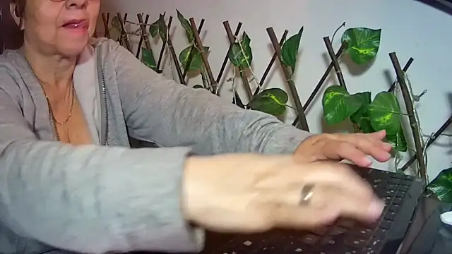 nicoltatiana_'s cam snapshot