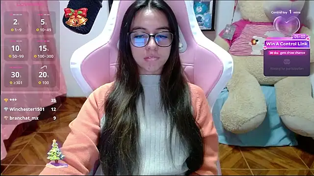 Maggie_Fox3's cam snapshot