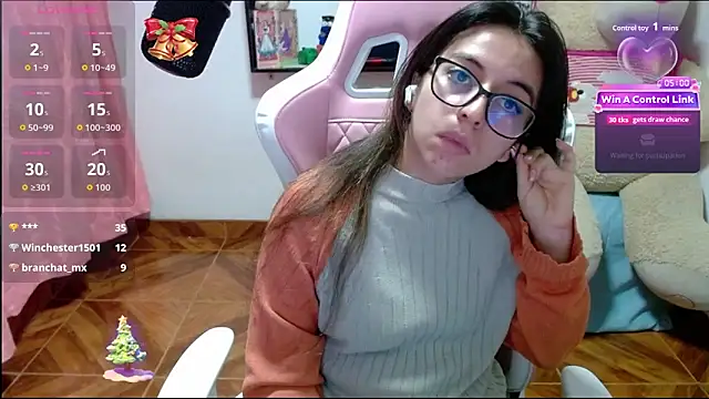 Maggie_Fox3's cam snapshot