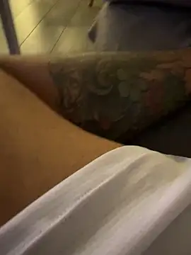 psilocibina22's cam snapshot