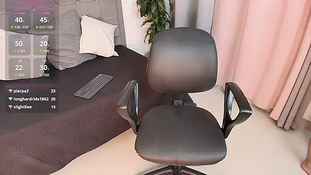 Natalye_23's cam snapshot