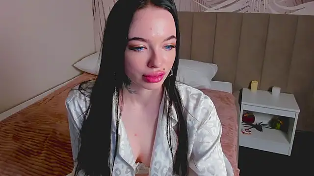 AdelineNoir's cam snapshot