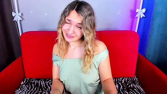 Milka_Blond's cam snapshot