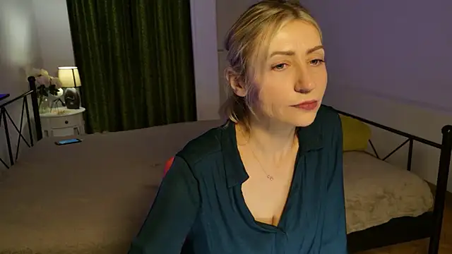 ZoeGrant's cam snapshot