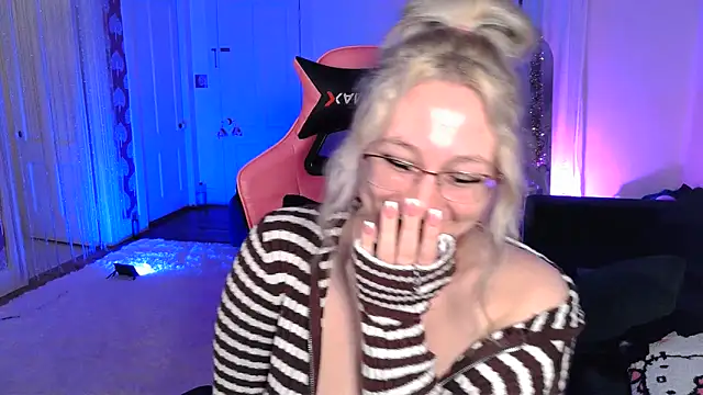 ashleyblaydex's cam snapshot