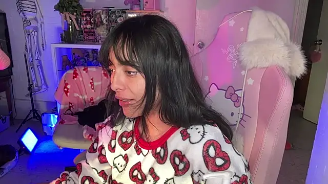 kaithra's cam snapshot