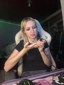 thebunnydark's cam snapshot