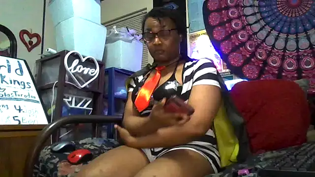 GardeniaFields live sex cam