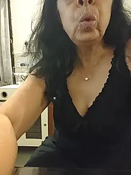 NakedMILFx live sex cam