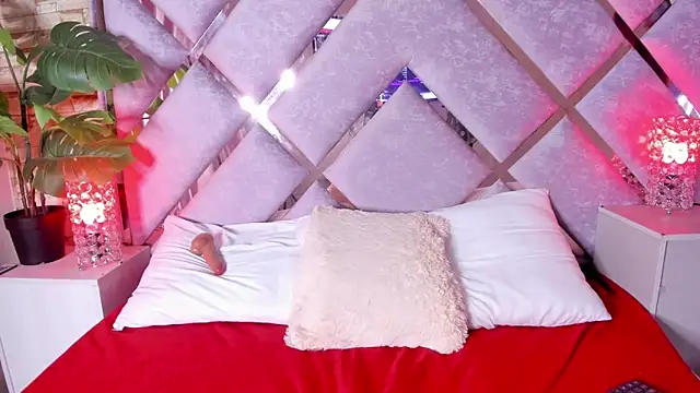 gemma_roberts_'s cam snapshot