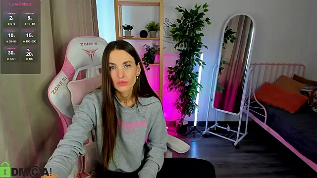 Aly_Alyc's cam snapshot