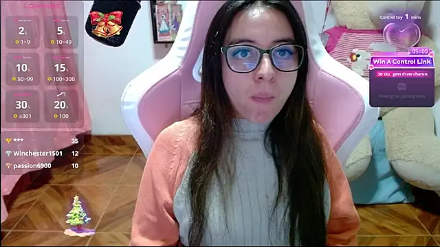 Maggie_Fox3's cam snapshot