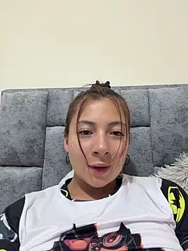 Karlee_Grey1's cam snapshot