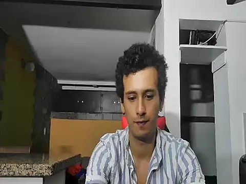 talktome4's cam snapshot