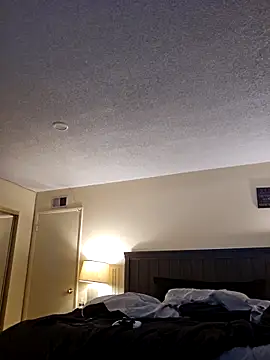 Roddog18 live sex cam