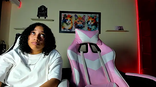 isabel_zara's cam snapshot