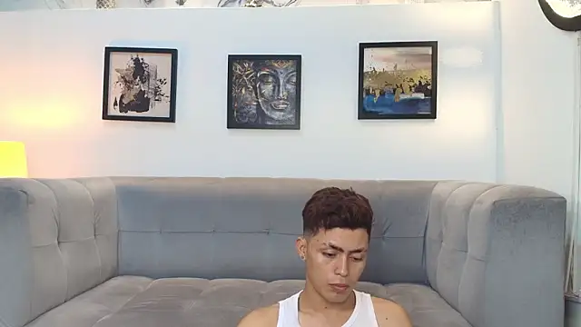 AVENGER_BOYS2026's cam snapshot