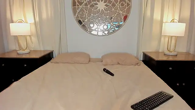 LucyLovelyy's cam snapshot