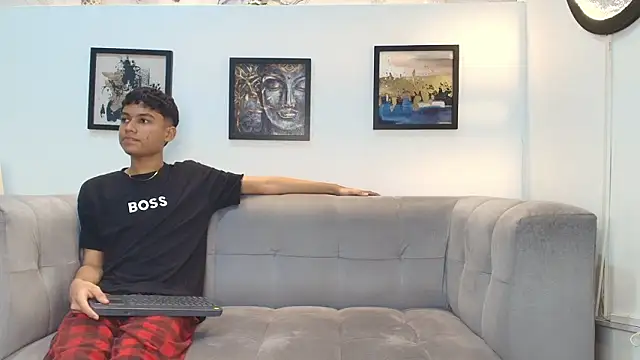 AVENGER_BOYS2026 live sex cam