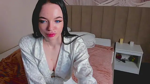 AdelineNoir's cam snapshot