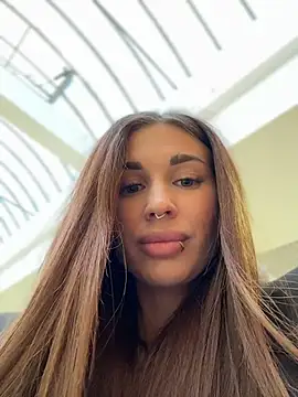 Charming_Ritta's cam snapshot