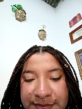 tina_tinitaa's cam snapshot