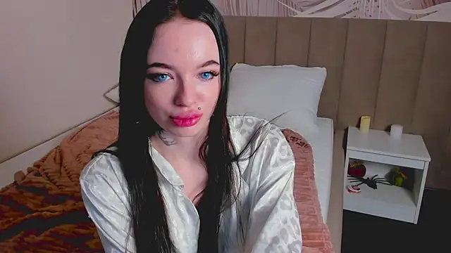 AdelineNoir's cam snapshot