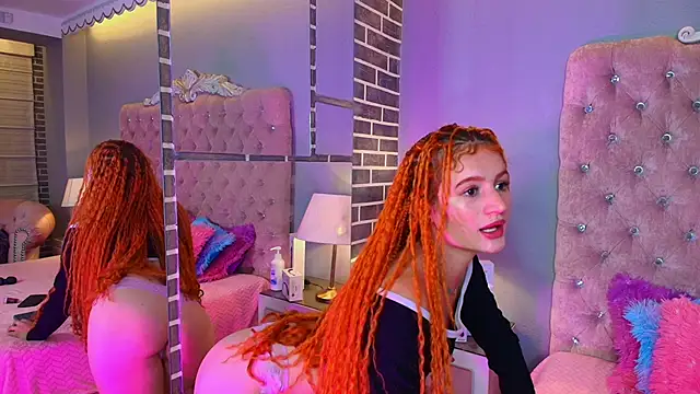 AdelaineBest's cam snapshot